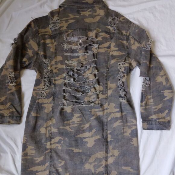 Thrill Jeans Denim Jacket Green Camo Distressed Frayed Grunge Womens Large - Picture 11 of 11